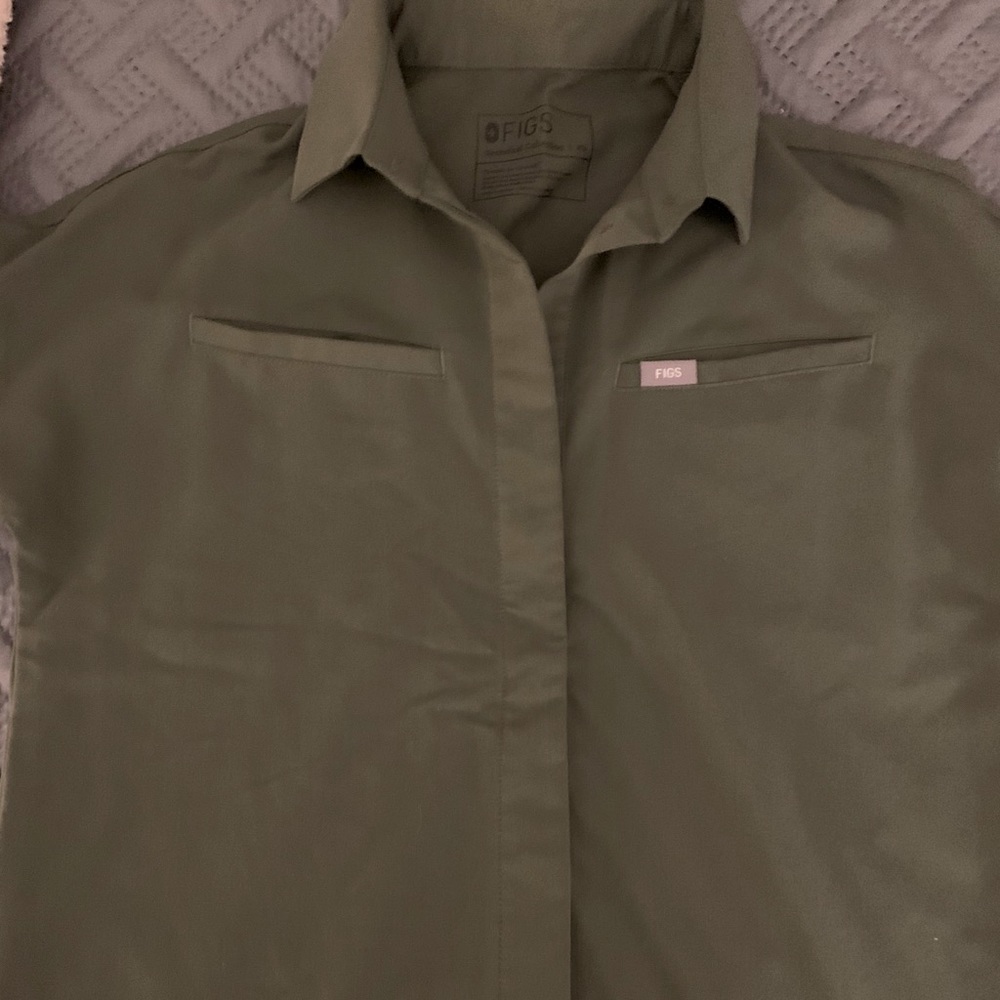 Moss Green FIGS Scrub set!